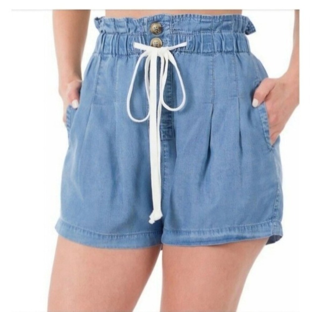 ZENANA Women's Blue Chambray Paperbag‎ Waist Drawstring Shorts Size Large